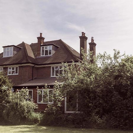 Lowbell House London Colney Exteriör bild